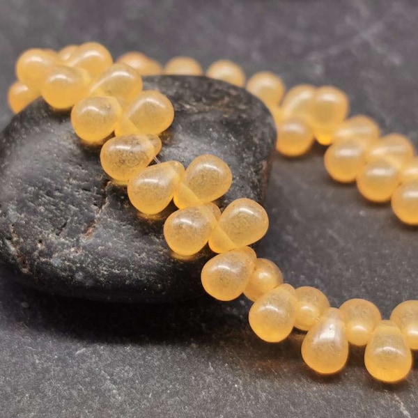 50 Caramel Opal TROPFEN 4x6 mm - Birne Drop Tear -  transluzente tschechische Glasperlen - dyed - selten - Boho (CZ_583)