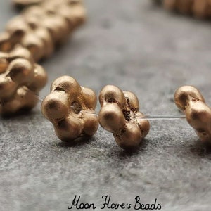 50 Forget-me-not 5 mm - Gold matte - Spacer beads - Tiny flower beads - Bohemian flowers - B_1114