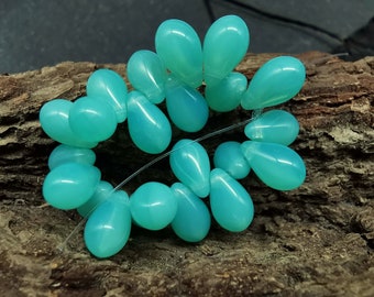 15 Drops 9 x 6 mm - Pear Tear Drop - Aqua Green Opal - Translucent - Bohemian Glass Beads - Glass Drops - Tears - B_467