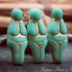 1 GODDESS bead 25x10 mm - embossed VENUS glass bead - statue - fertility symbol - pendant - turquoise opaque matt with bronze (CZ_678)