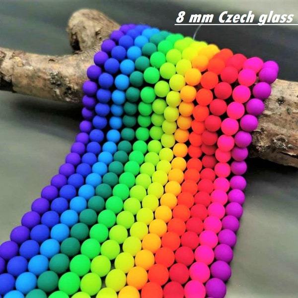 NOUVEAU!!! 84 pièces Perles rondes en verre tchèque NEON 8 mm, trou 0,8 mm - verre de soie - mat - 12 couleurs en set de perles - perles lumineuses - brillent dans les UV