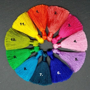 Edle seidige Rayon Quasten 5,5cm - mitteldick -  11 Farben zur Wahl - weich u. glänzend - Ideal für hochwertige Perlenarbeiten - Boho