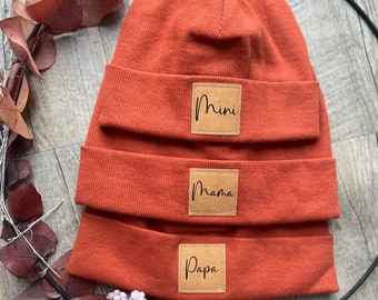 Set aus personalisierten Beanies im Partnerlook(2-5 Stück), Familienoutfit. Hipsterbeanies für Eltern und Kind