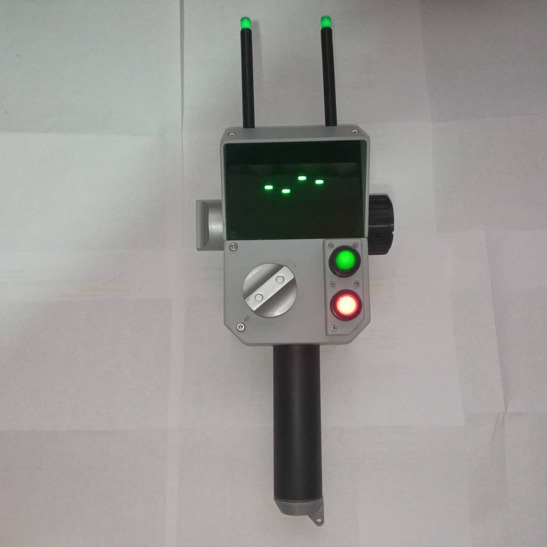 ゴーストバスターズ　PKEメーター Amazon.com: Spirit Halloween Ghostbusters P.K.E. Meter