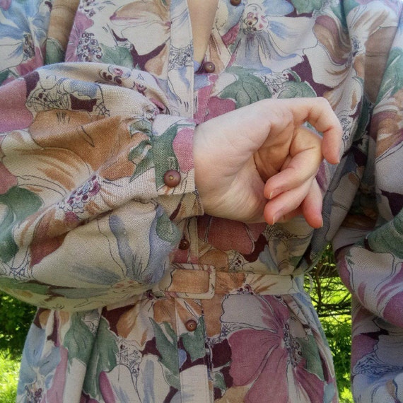 Beautiful puff sleeve vintage floral wool dress in