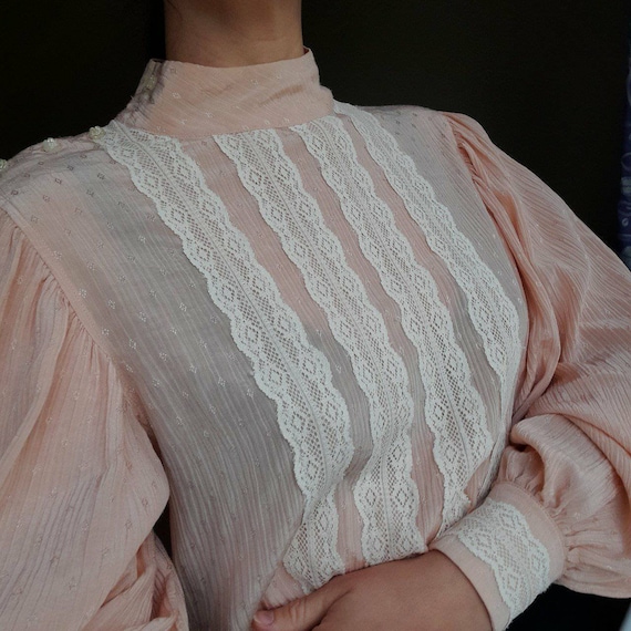Gorgeous 70s handmade balloon sleeve blouse with l