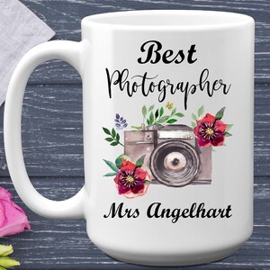 Personalized Best Photographer Mug, 11 or 15 oz, Custom Name Gift For Photographers With Red Flowers, Occupation Coffee Mug