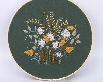 Green Daisy Embroidery Kit For Beginner | Modern Embroidery Kit with Pattern | Flowers Embroidery Full Kit with Needlepoint Hoop| DIY Craft