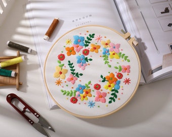 Embroidery Kit For Beginner | Modern Embroidery Kit with Pattern | Flowers Embroidery Full Kit with Needlepoint Hoop| DIY Craft Kit