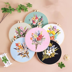 Embroidery Kit For Beginner | Modern Crewel Embroidery Kit with Pattern | Floral Embroidery Full Kit with Needlepoint Hoop| DIY Craft Kit