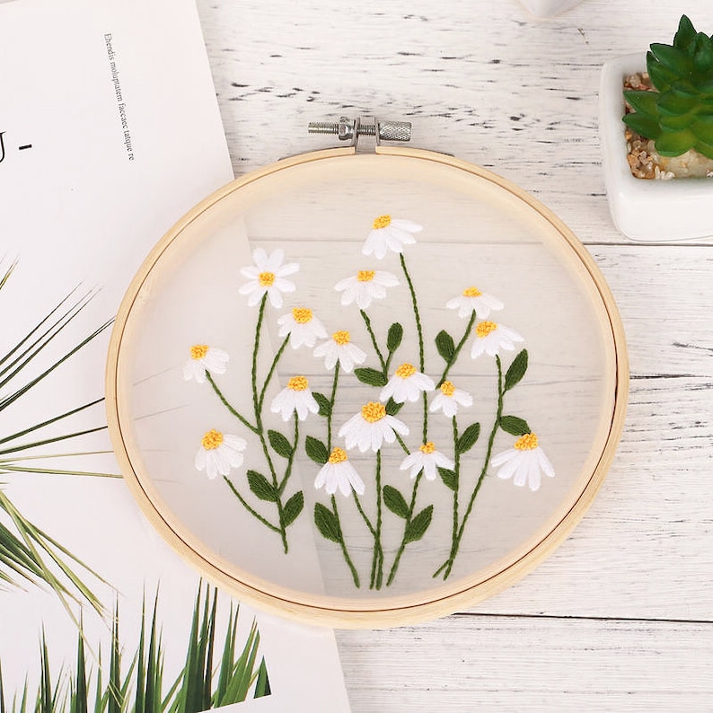 Daisy Embroidery Kit for Beginner Modern Embroidery Kit With Etsy