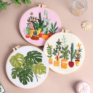 Beginner Embroidery Kit, Easy Embroidery Kit For Beginner, cross stitch, Flowers Embroidery kit, Needlepoint kits, Kits DIY embroidery set