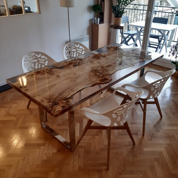 Magnifique Table rivière artisanale faites sur mesure en bois massif loupe de peuplier et epoxy transparente