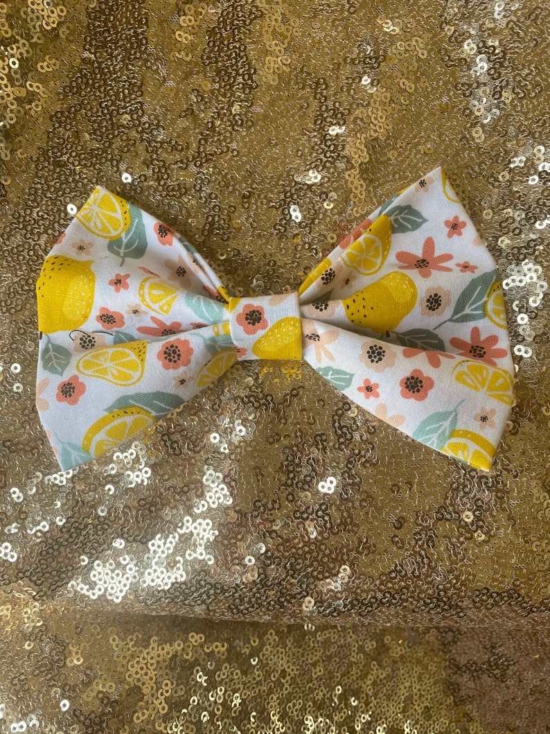 Sweet Floral Lemon Bow