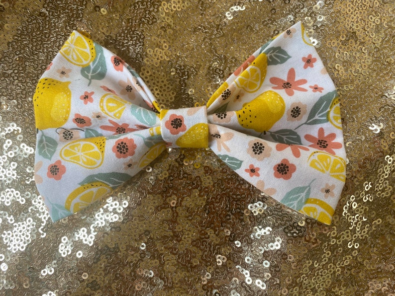 Sweet Floral Lemon Bow