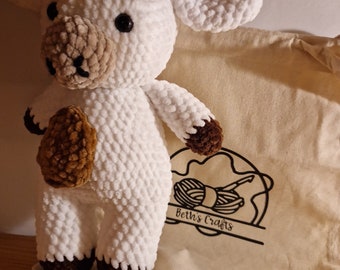 かぎ針編みの牛のぬいぐるみ