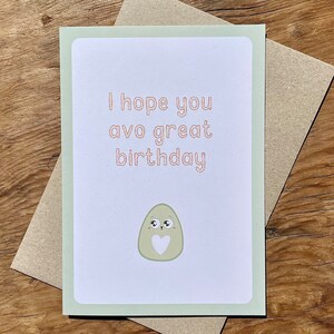 Geburtstagskarte | Punny Karte | Alles Gute zum Geburtstag | Lustige Geburtstagskarte | Avo Guten Tag | Happy Bday | Avocado-Liebhaber | Geburtstagsgeschenk |