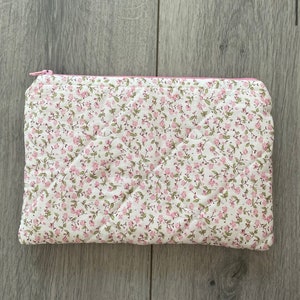 Pink Ditsy Floral Makeup Bag afbeelding 3