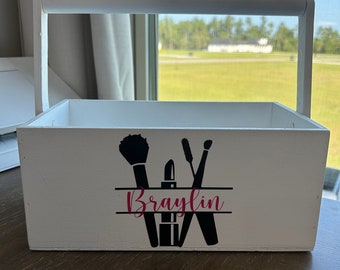 Personalized makeup storage box with vinyl name