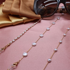 SUNGLASSES CHAINS PEARL, Gold Glasses Chains, Glasses Straps, Glasses lanyard, Gift for Her Under 10, Travel Essentials, Pearl Bead Chain