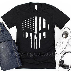 Punisher Amerikanische Flagge/Patriotische Shirt/Geschenk für Ihn/Punisher Schädel/Geschenk für Sie/Punisher Tshirt/Distressed Punisher Shirt/Distressed Flagge