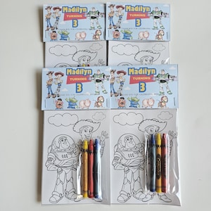 Recuerdos de fiesta de Toy Story, Mini hojas para colorear y crayones, Dos recuerdos de fiesta de "Infinito y más allá", Bolsa personalizada de recuerdos de fiesta de Toy Story imagen 9