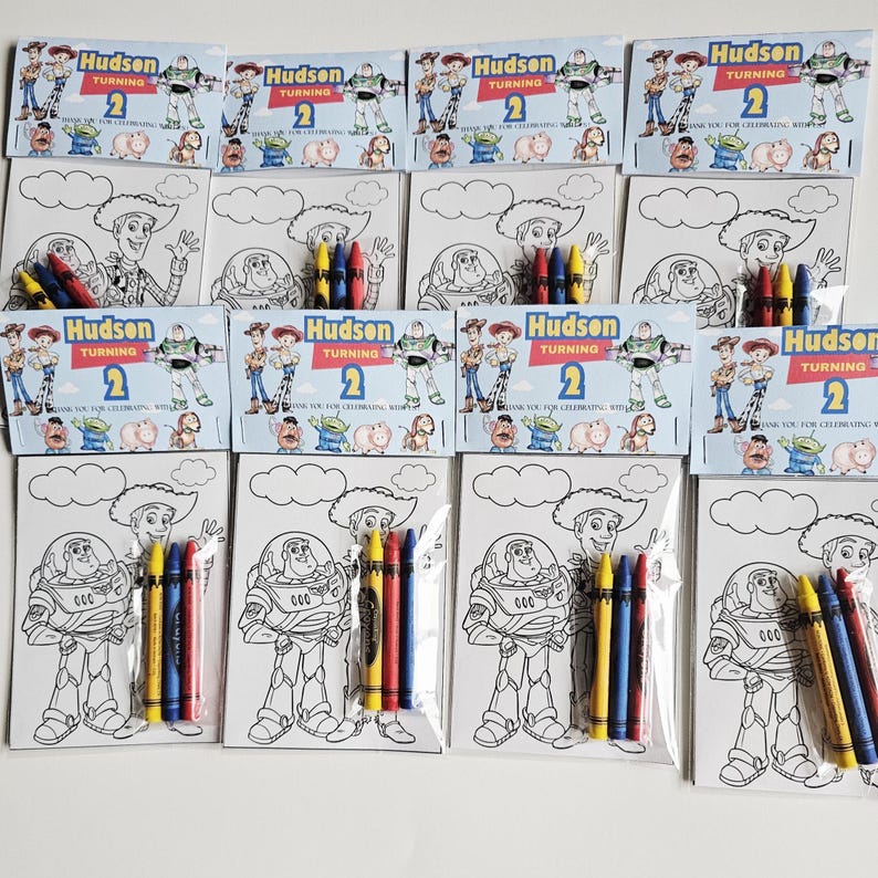 Recuerdos de fiesta de Toy Story, Mini hojas para colorear y crayones, Dos recuerdos de fiesta de "Infinito y más allá", Bolsa personalizada de recuerdos de fiesta de Toy Story imagen 14