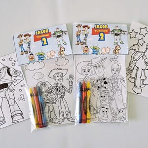 Recuerdos de fiesta de Toy Story, Mini hojas para colorear y crayones, Dos recuerdos de fiesta de "Infinito y más allá", Bolsa personalizada de recuerdos de fiesta de Toy Story imagen 5