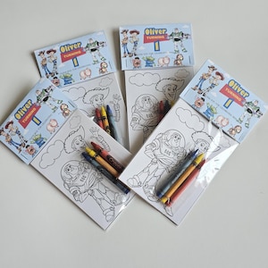 Recuerdos de fiesta de Toy Story, Mini hojas para colorear y crayones, Dos recuerdos de fiesta de "Infinito y más allá", Bolsa personalizada de recuerdos de fiesta de Toy Story imagen 4