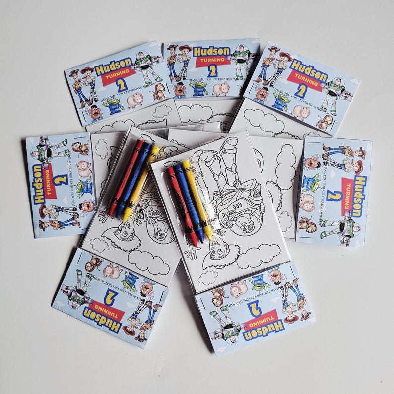 Recuerdos de fiesta de Toy Story, Mini hojas para colorear y crayones, Dos recuerdos de fiesta de "Infinito y más allá", Bolsa personalizada de recuerdos de fiesta de Toy Story imagen 13