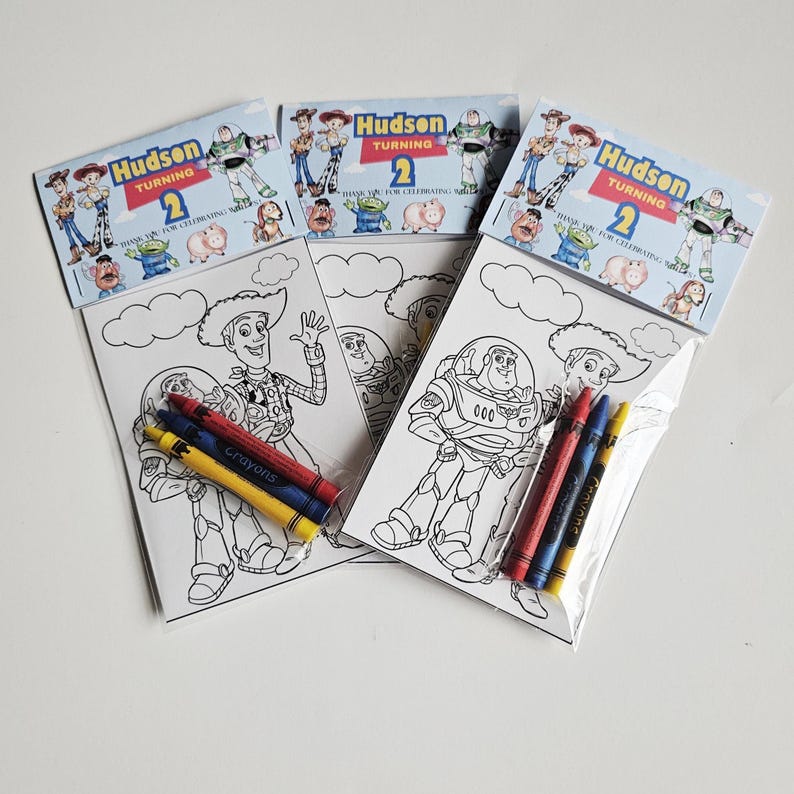 Recuerdos de fiesta de Toy Story, Mini hojas para colorear y crayones, Dos recuerdos de fiesta de "Infinito y más allá", Bolsa personalizada de recuerdos de fiesta de Toy Story imagen 12