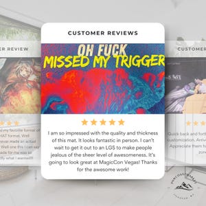 K&ouml;nnte beinhalten: Eine farbenfrohe Matte mit dem gelben Text "OH FUCK MISSED MY TRIGGER". Die Matte hat ein lebendiges Design mit roten und blauen Farbt&ouml;nen. Kundenbewertungen sind ebenfalls sichtbar.