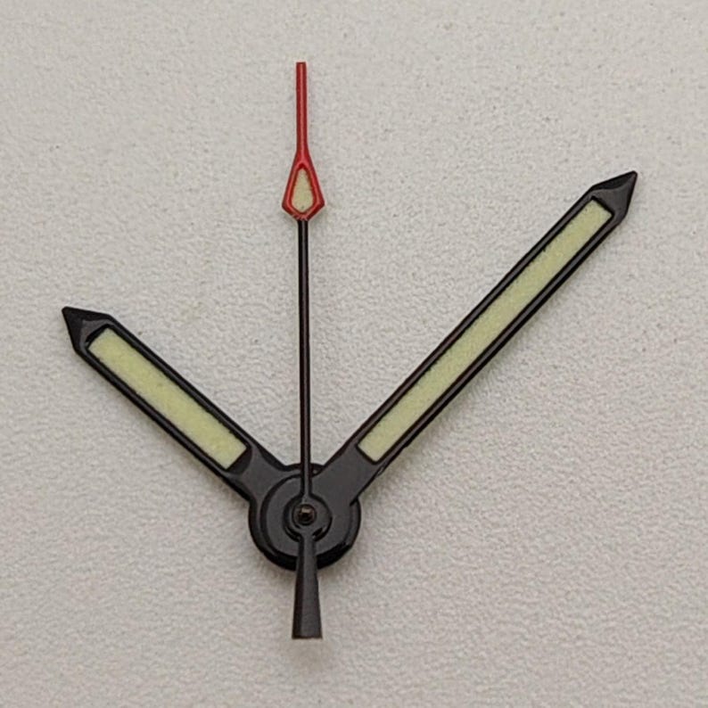 Modifiziertes Zeigerspiel Color Blocking rot, silber und grün Leuchtzeiger passend für japanische NH35/36/4R/7S mechanisches Uhrwerk H