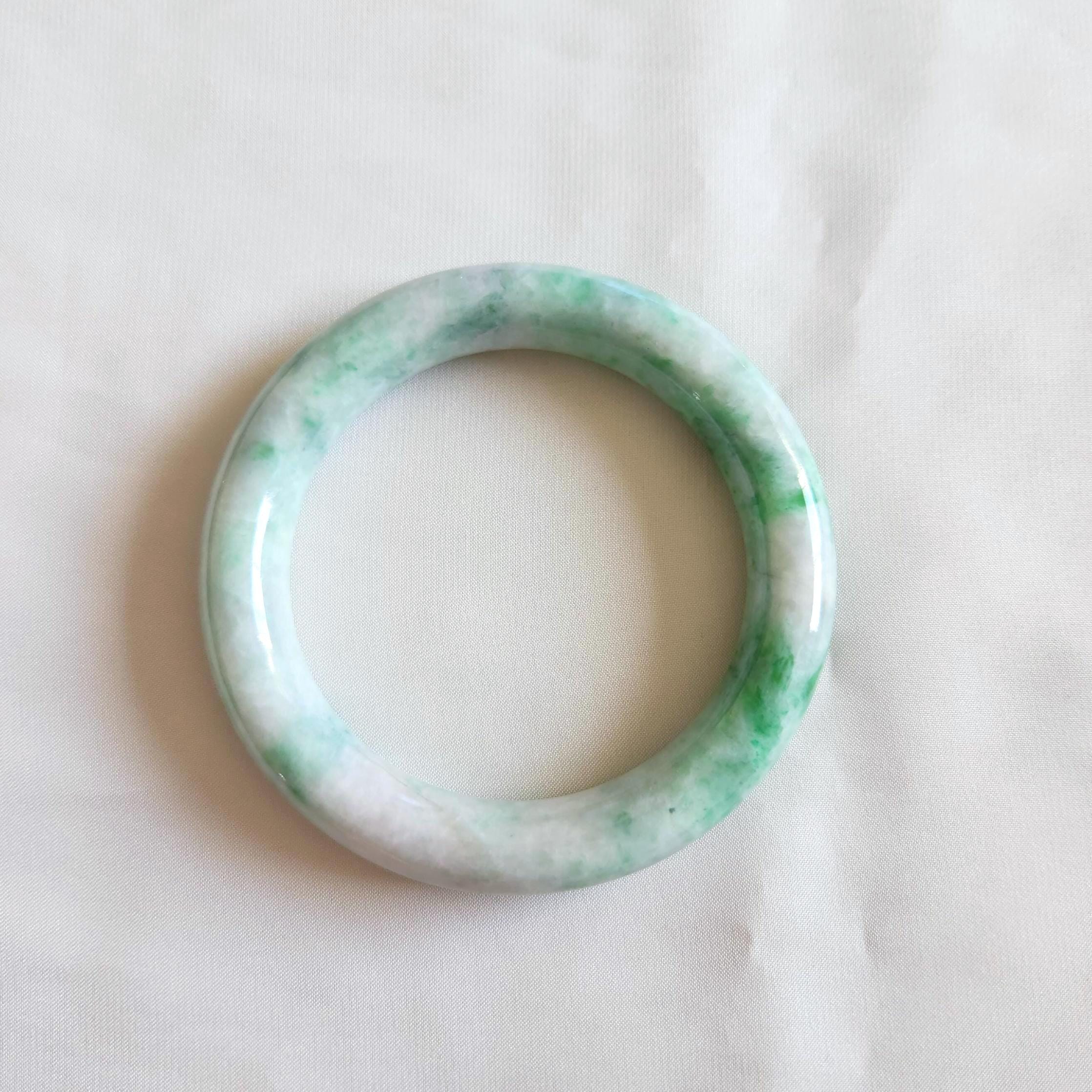 57 mm 58 59 鮮やかなグリーングレードA翡翠シリンダーバングル 100