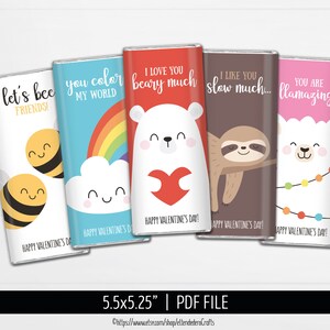 Könnte beinhalten: Fünf druckbare Valentinstag-Schokoladenriegel-Verpackungen mit niedlichen Tierillustrationen und lustigen Sprüchen. Die Verpackungen sind 14 cm x 13,3 cm groß und als PDF-Datei erhältlich.