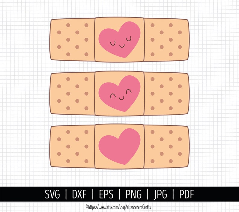Puede incluir: Tres tiritas adhesivas rectangulares de color beige claro con un patr&oacute;n de cuadr&iacute;cula. Cada tirita presenta un coraz&oacute;n rosa central con un dibujo de l&iacute;nea negra simple de una cara sonriente. El texto SVG | DXF | EPS | PNG | JPG | PDF aparece debajo.