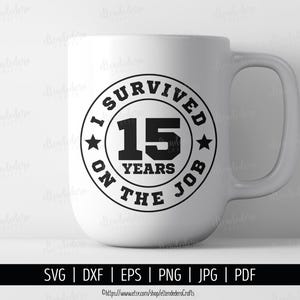 15 jaar op de baan SVG. Werk jubileum shirtbestanden snijmachine. Viering pensioen werknemer waardering badge silhouet Cricut