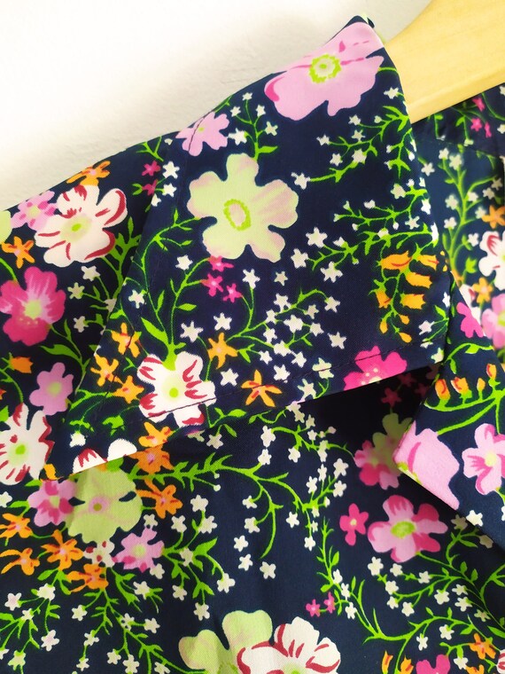 Vintage 1970s colourful floral pattern blouse, na… - image 3