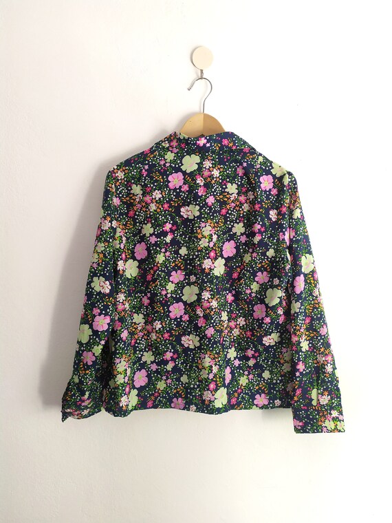 Vintage 1970s colourful floral pattern blouse, na… - image 2