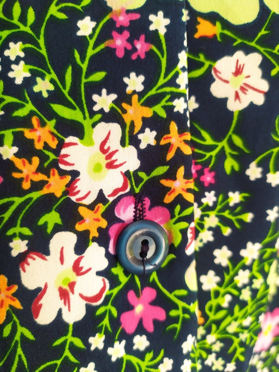 Vintage 1970s colourful floral pattern blouse, na… - image 8