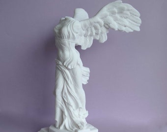 Victory of Samothrace replica made of Alabaster 27cm white