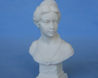 Empress Elisabeth of Austria bust (Sissi) 17cm white