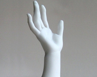 Hand – ring holder statue made of Alabaster