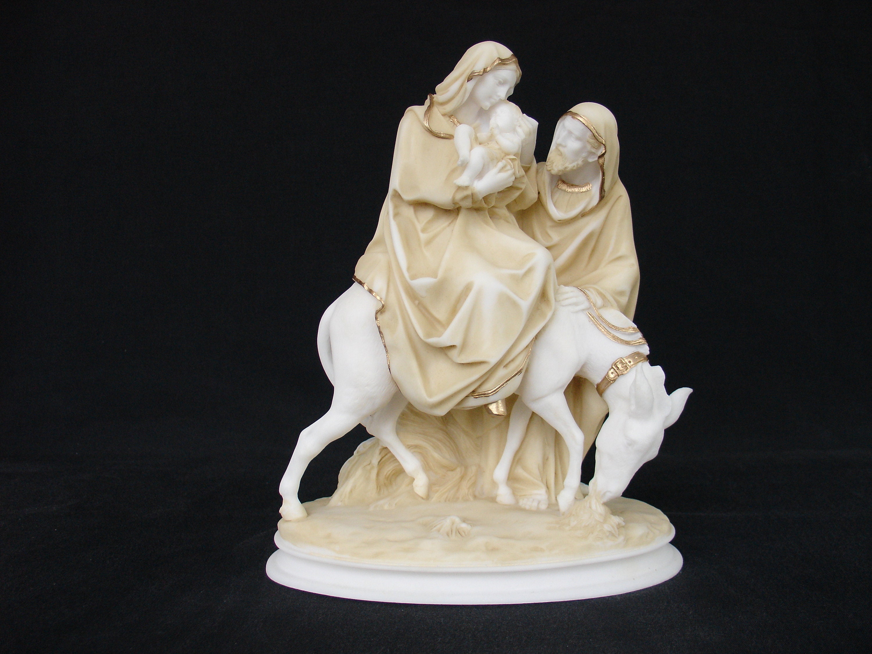 The Holy Family Statue Made Of Alabaster 25cm Gold
