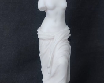 Replika posągu Wenus z Milos wykonana z alabastru 16 cm biała