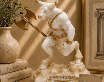 Estátua de Minotauro segurando um machado de dois gumes, 15 cm, dourada