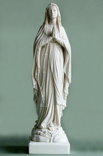 Virgin Mary praying statue made of Alabaster 17cm white