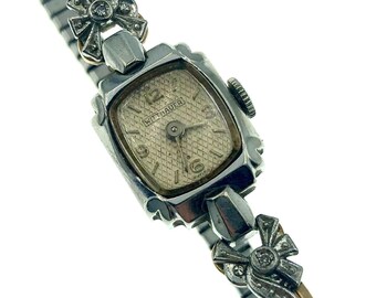 vintage ladies wittnauer wrist watch