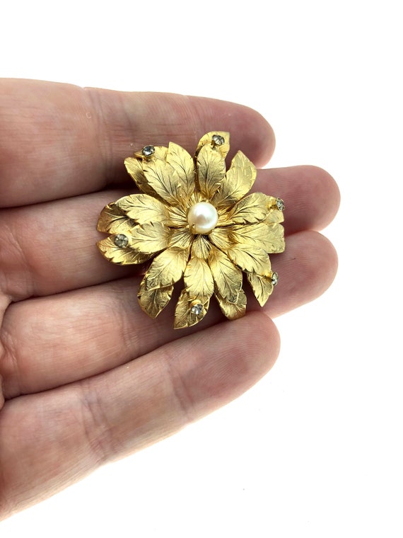 12k G.F. Layered 3D Flower Brooch Cultured Pearl … - image 3