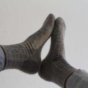Men&#39;s socks made of sheep&#39;s wool 100% Natural warm casual socks for winter nice and comfortable